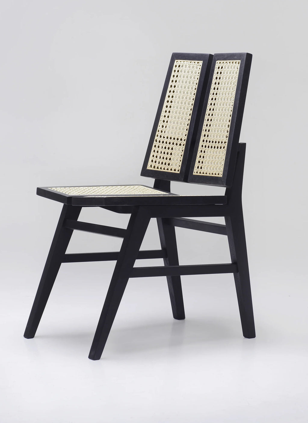 The Elio Dining Chair