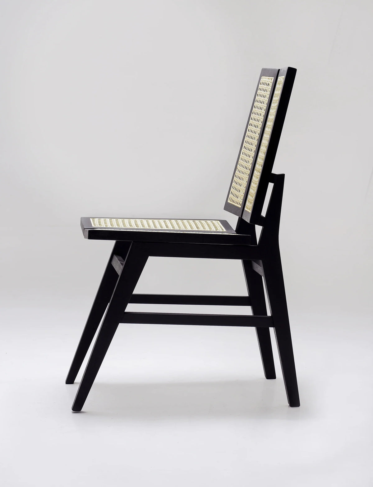 The Elio Dining Chair