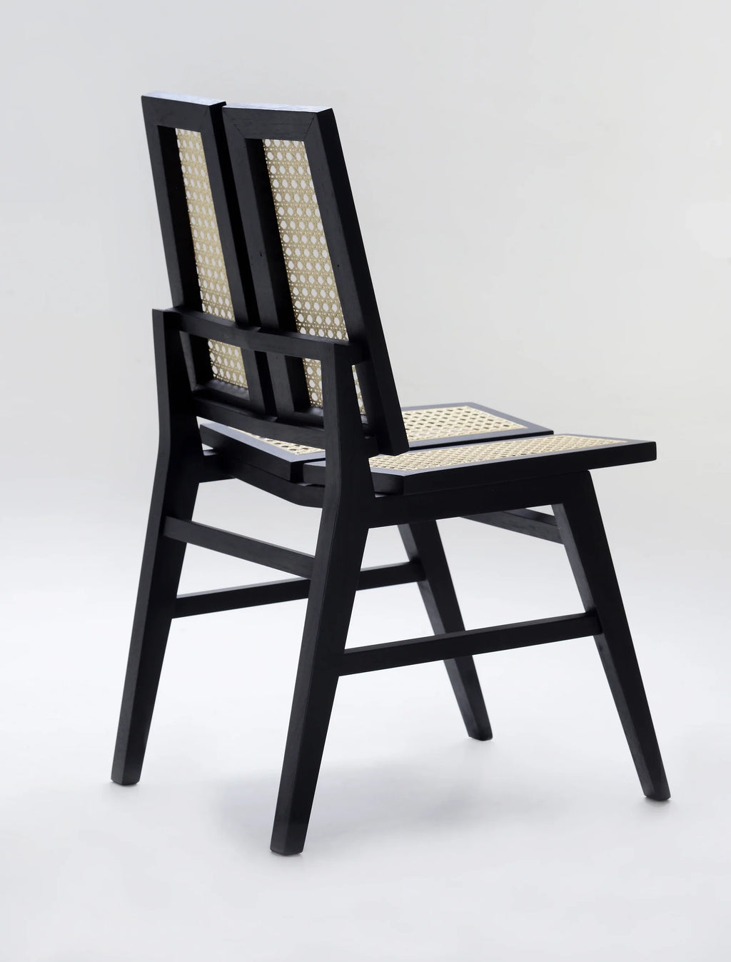 The Elio Dining Chair