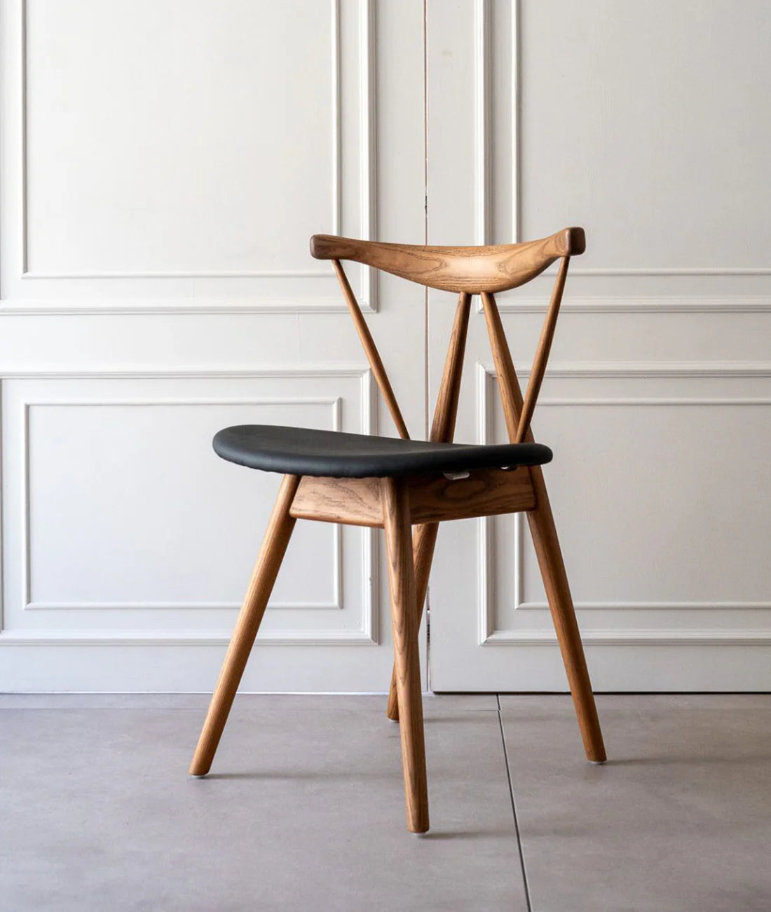 Magnus Curved Chair – Marwar Handicraft
