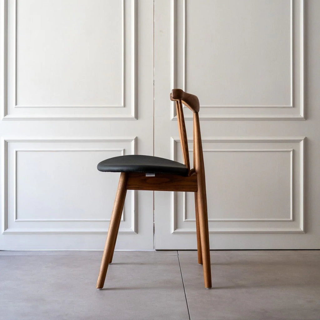 Magnus Curved Chair
