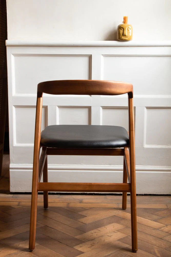 Blackthorne Chair