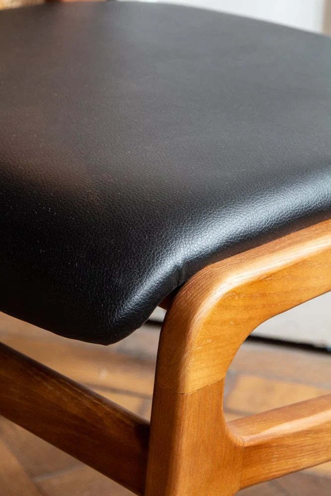 Blackthorne Chair