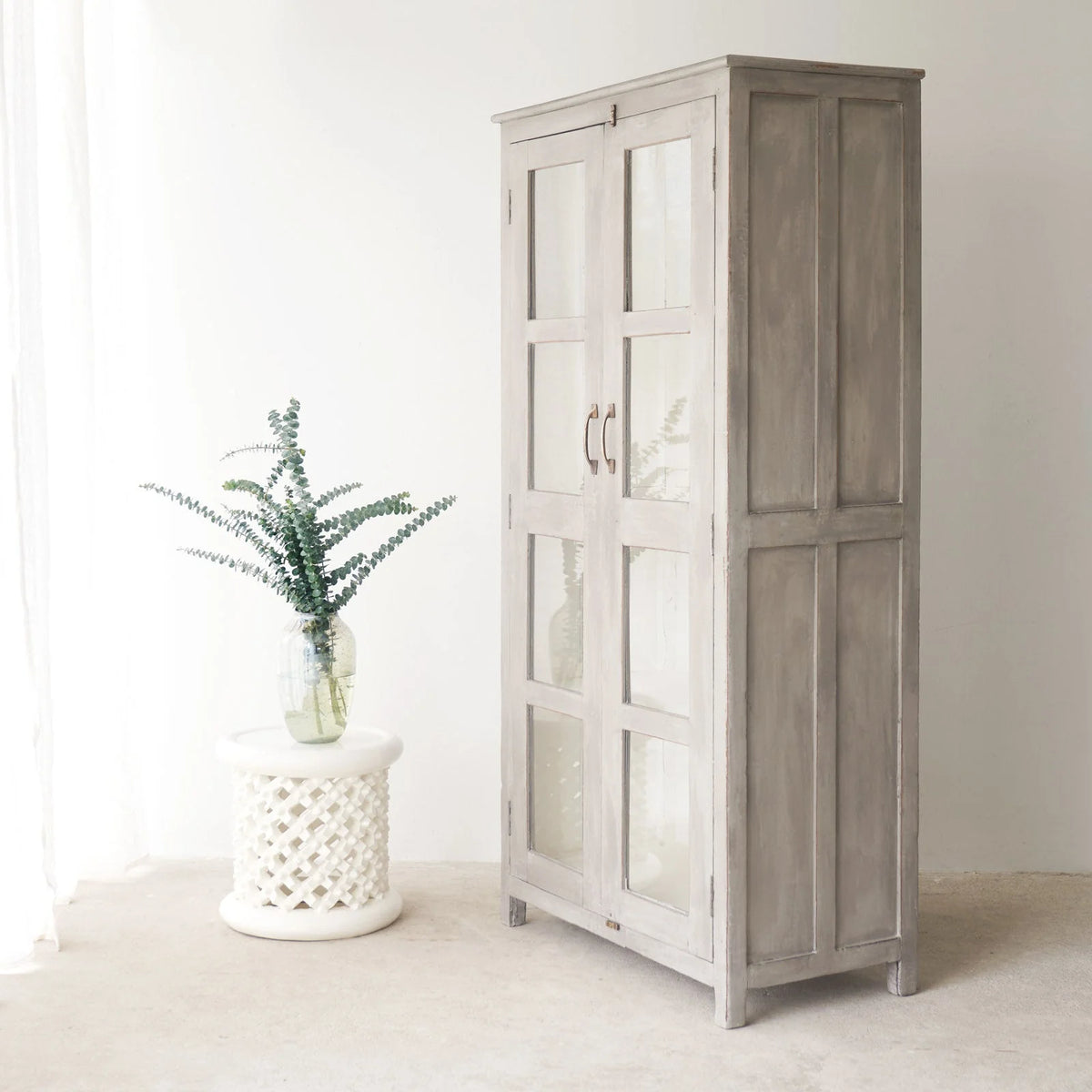 Cairn Cupboard – Smoke Natural
