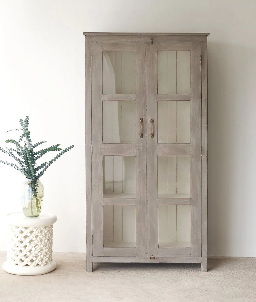 Cairn Cupboard – Smoke Natural