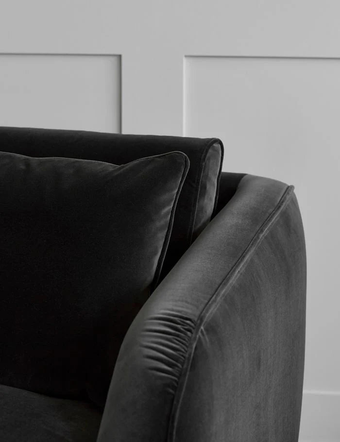 Daren Armchair