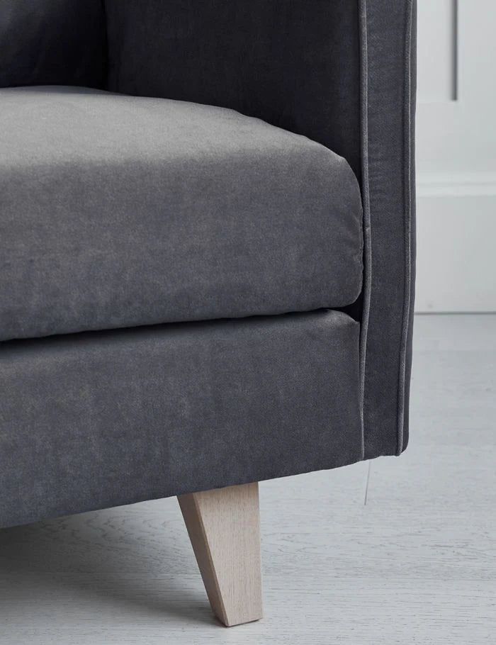 Rovin Classic Armchair