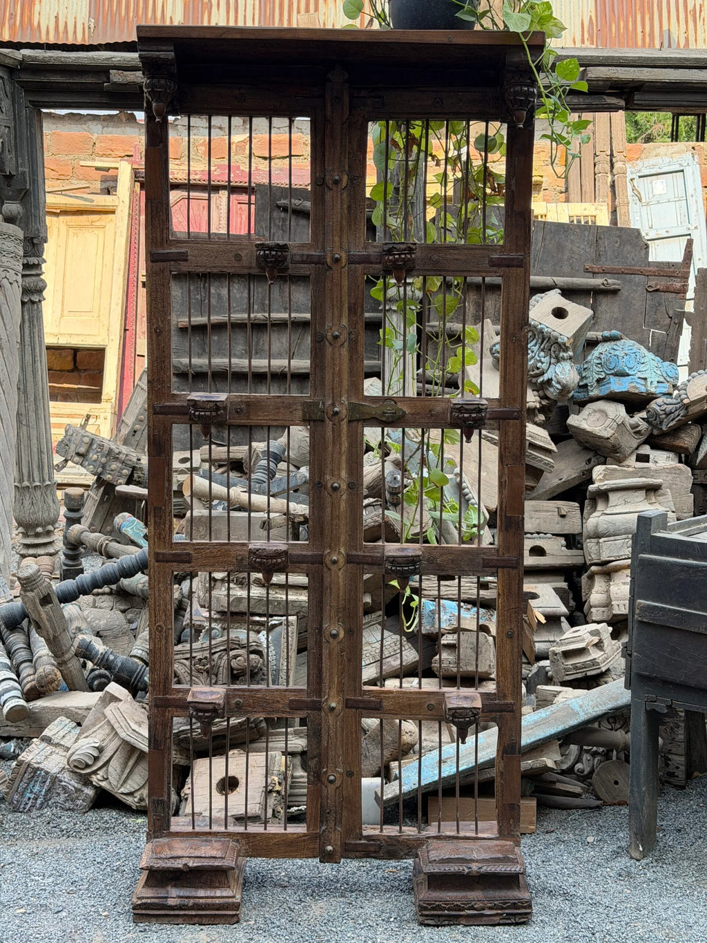 Baori Room Divider