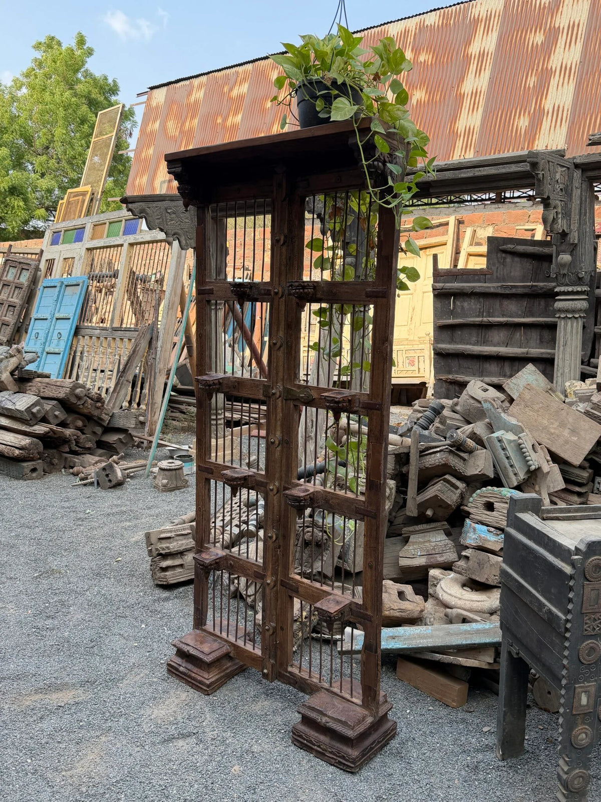 Baori Room Divider