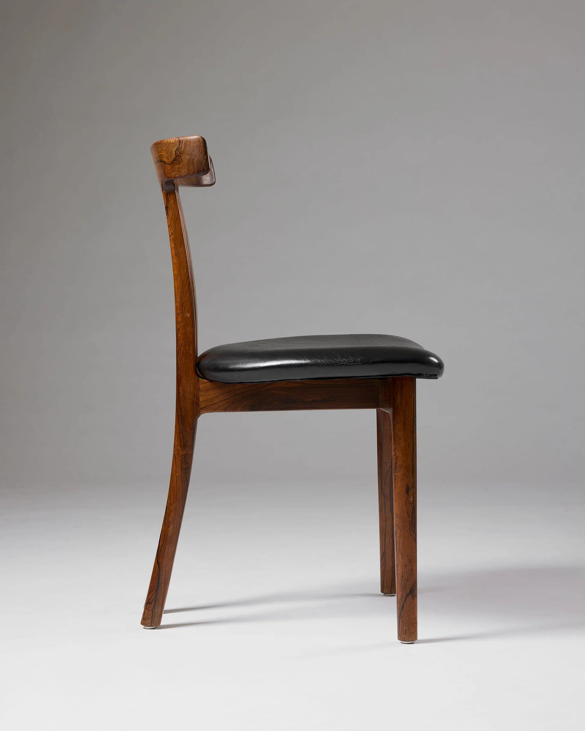 Fabien Chair- T neck