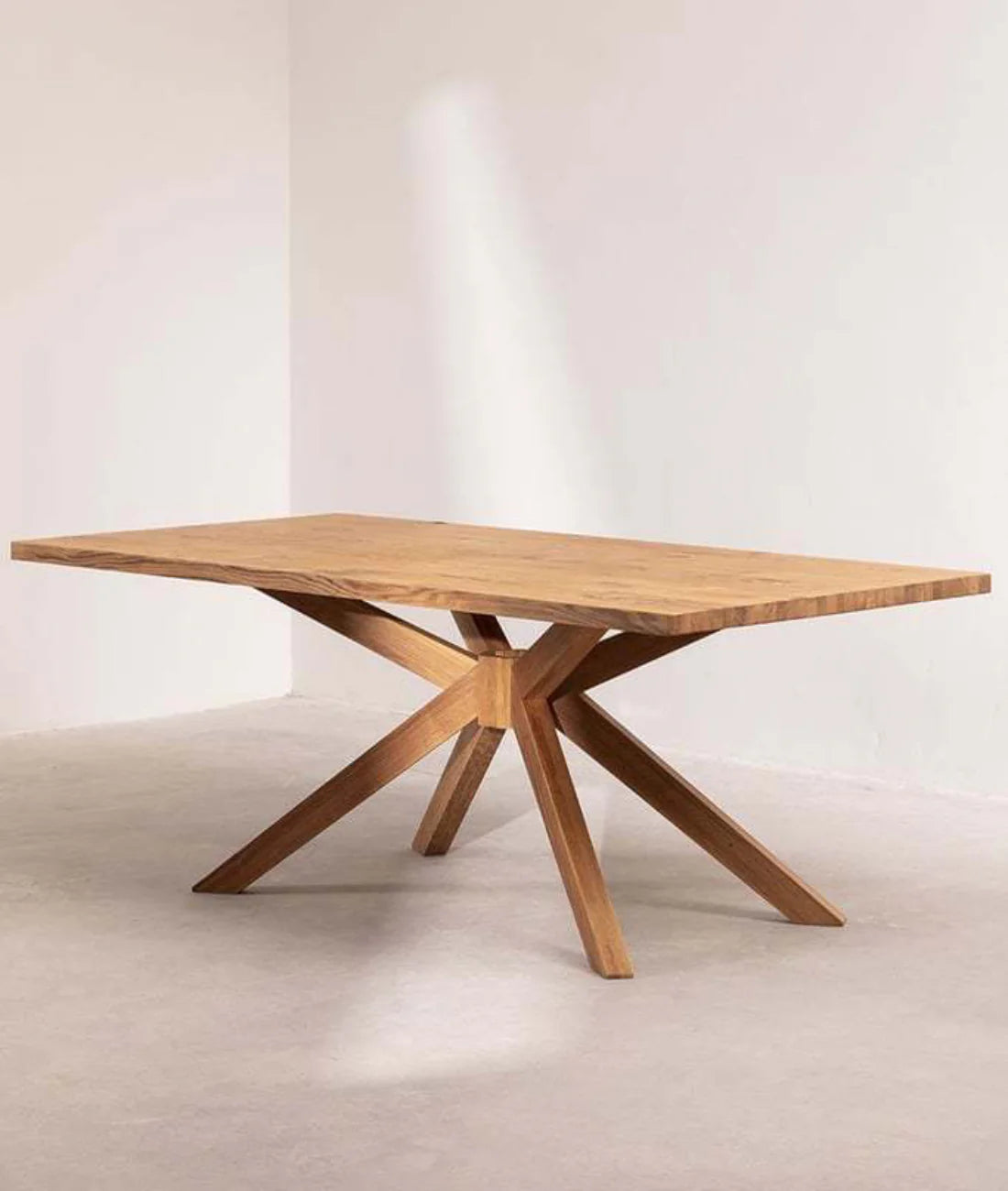 Leo Dining Table