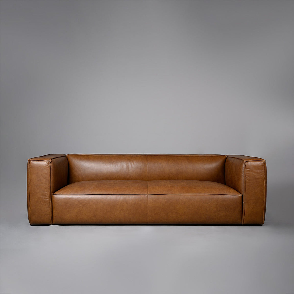 The Verona Crest Sofa- Three seater – Marwar Handicraft, view 5 of 8