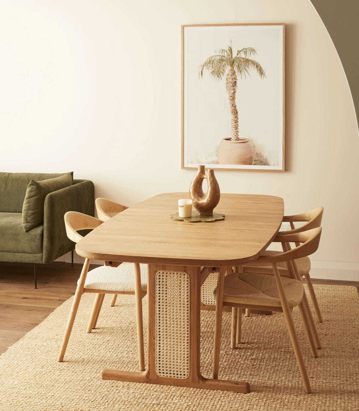 Rivana Dining Set