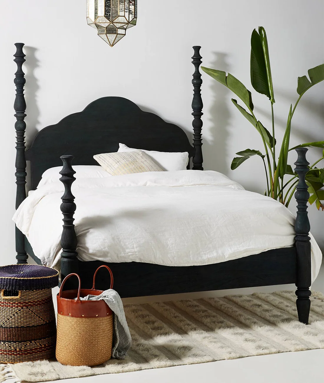 Alvis Poster Bed
